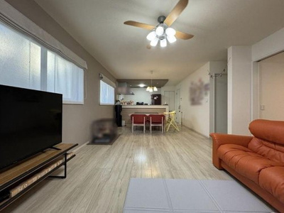 【居間・リビング】 | 藤沢市亀井野　中古戸建 | 居間です