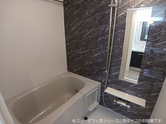 サンフラワーの浴室|※同メーカーの別物件の写真です※