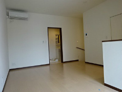 さいたま市南区神明１丁目のアパートの居間・リビング