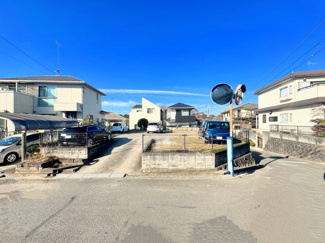 【前面道路含む現地写真】 | ◆前面道路も幅員があり車の運転も安心！前面道路は閑静な住宅地。車通りの少ない道路です。お子様にも安心です。