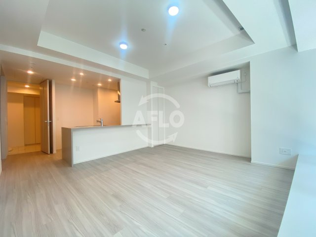 Brillia Tower堂島　中之島小学校区の居間・リビング|Brillia Tower堂島　洋室