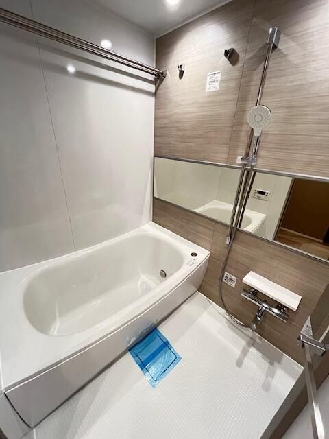 レジディア南千住の浴室