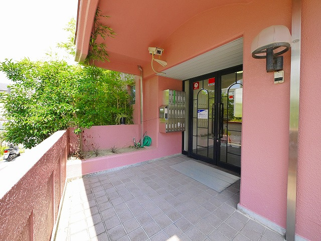 クレアーレ学園前のエントランス|ゆとりのあるエントランスです