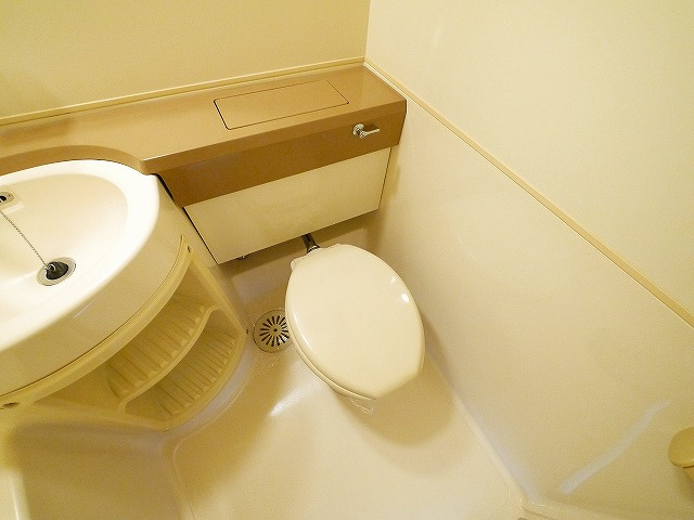 クレアーレ学園前のトイレ|シンプルで使いやすいトイレです