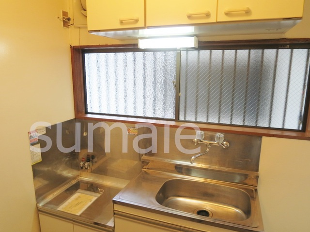 進士荘のキッチン|キッチンはガスコンロで２口設置可です★