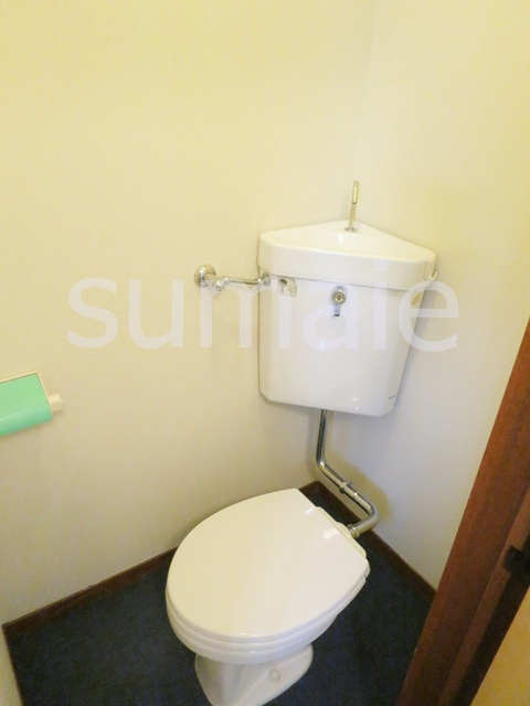 進士荘のトイレ|清潔感ある浴室です