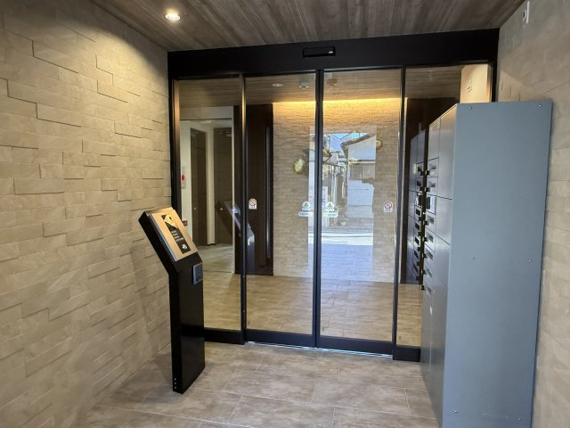 Ｌｅ　Ｓｏｌｅｉｌ　Ｓａｇｉｎｏｍｉｙａのエントランス