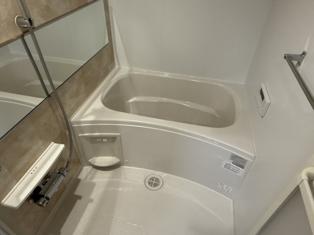 Ｌｅ　Ｓｏｌｅｉｌ　Ｓａｇｉｎｏｍｉｙａの浴室