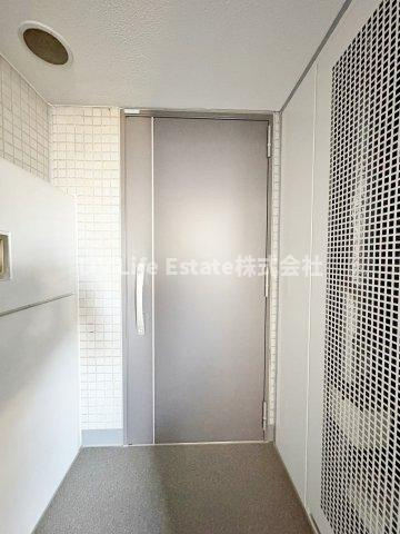 Park City ひばりが丘の玄関