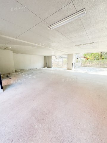 プリマヴェーラ花の木弐番館の駐車場|駐車スペースあります★