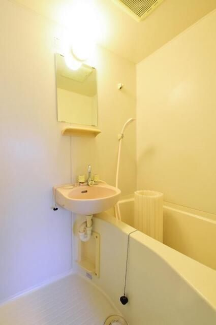 日暮里サンライズマンションの浴室