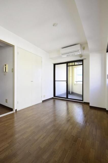 日暮里サンライズマンションの居間・リビング