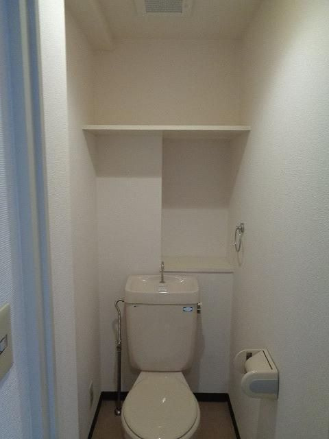 日暮里サンライズマンションのトイレ