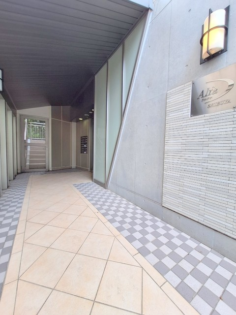 アルファ渋谷のエントランス|同タイプの別部屋の写真です