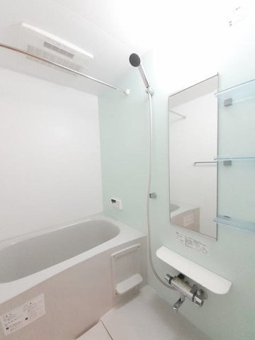 ブローム　サマーの浴室|日々の疲れを癒すお風呂付です