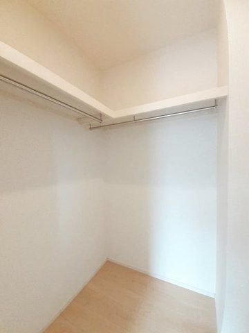 ブローム　サマーの収納|こまごまとしたものを収納できそうですね