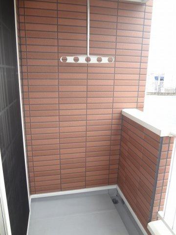 エレガントヒルズのバルコニー|陽当たり良好なバルコニーです