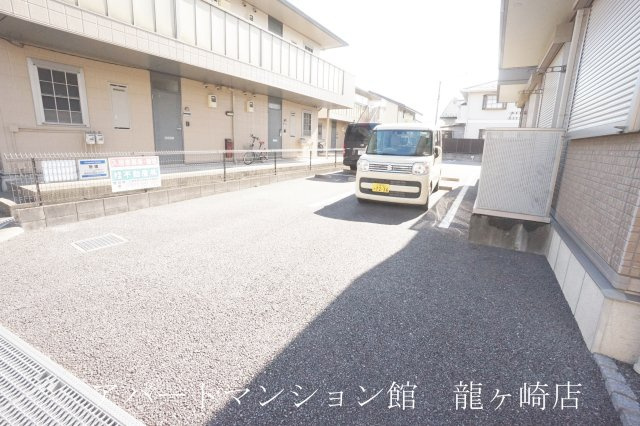 プルミエール野澤　Ａの駐車場