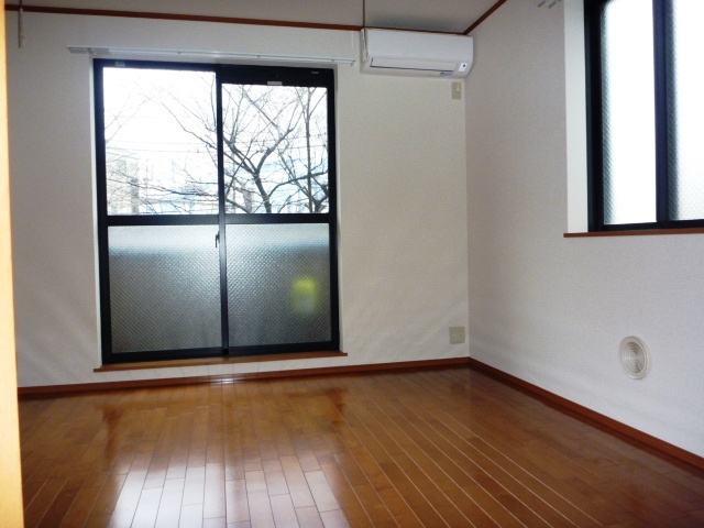 ヴィラ・コンフォート田園調布の居間・リビング|リノベーション前のものです