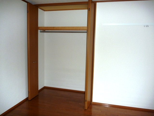 ヴィラ・コンフォート田園調布の収納|リノベーション前のものです