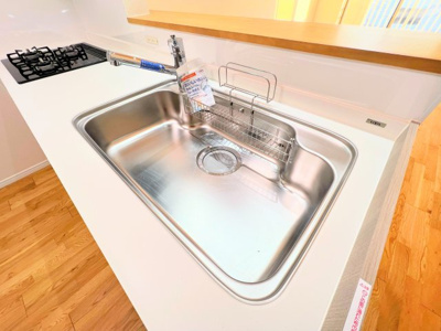 【キッチン】 | メゾン桜が丘1号棟 | ◆広々したキッチンシンク。洗い物が多い時にも快適にご利用いただけます。