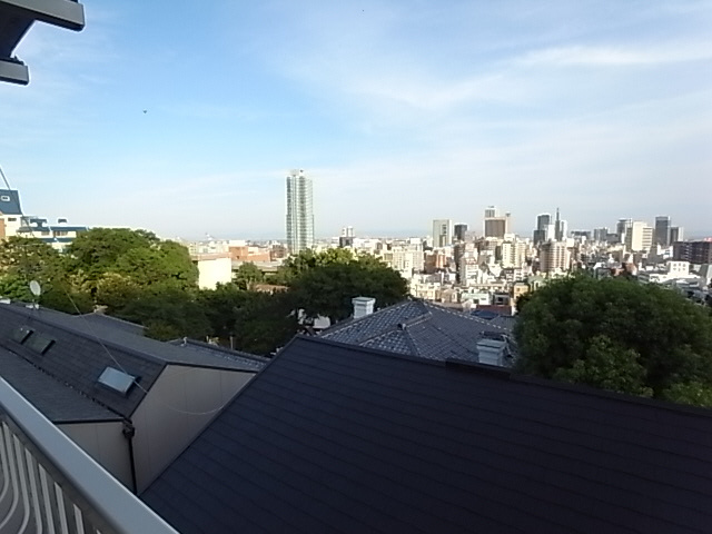 サンビルダー北野山ノ手のバルコニー