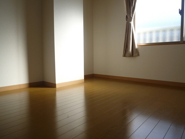 サンビルダー北野山ノ手の洋室