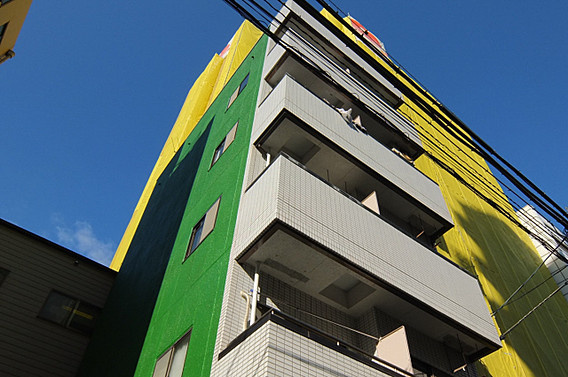 シャトレ春日野道の外観