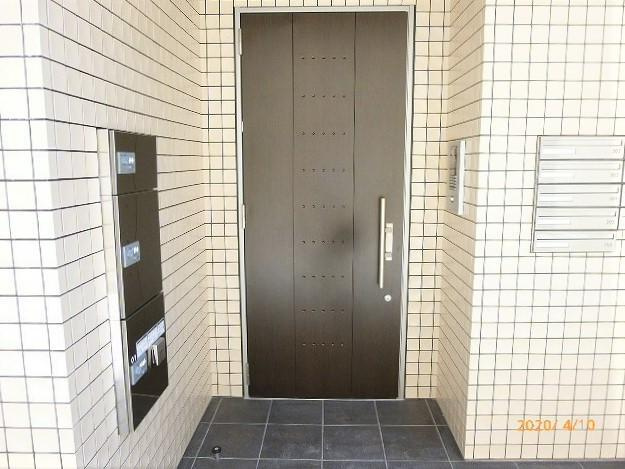 パステル・リオンのエントランス