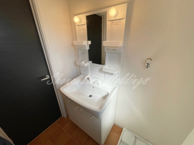 【洗面所】 | カサ・ミラ | シャワー付き洗面台♪