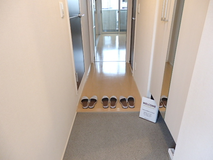 クリークパレスの玄関