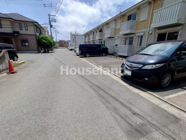 グラミール中之島の駐車場