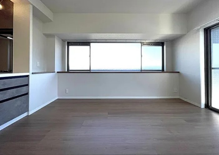 【中古マンション】キャッスルメジェール川越デュオステージの居間・リビング|【リフォーム完了】リビング