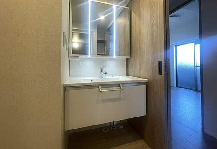 【中古マンション】キャッスルメジェール川越デュオステージの独立洗面台|【リフォーム完了】洗面台