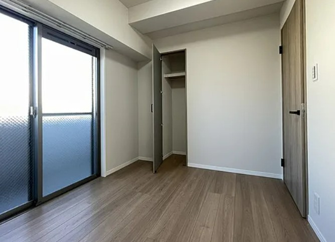 【中古マンション】キャッスルメジェール川越デュオステージの洋室|【リフォーム完了】4.5帖洋室