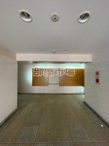 ラクラス新御徒町のロビー