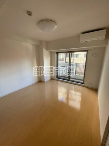 ラクラス新御徒町の居間・リビング