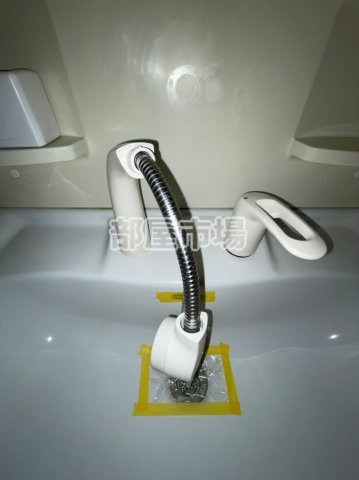 ラクラス新御徒町の洗面所|シャワー付き洗面台