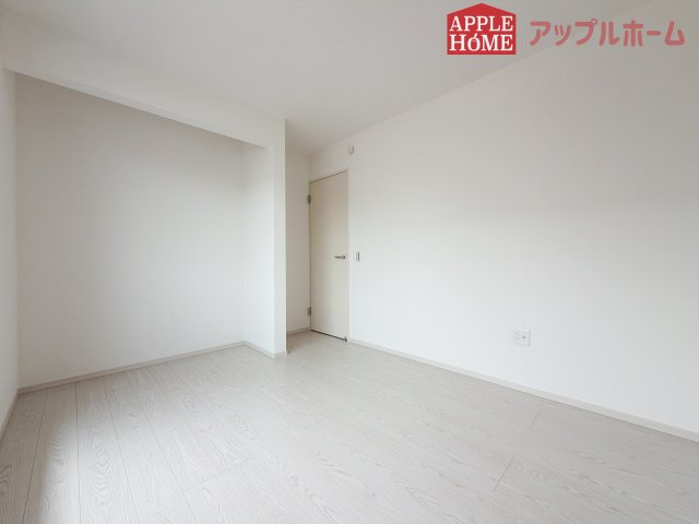 【新築住宅】坂戸市鶴舞 1期 全1棟の洋室|２階居室は全室収納スペースあり！たっぷりある収納活用でお部屋もキレイを保てます♪