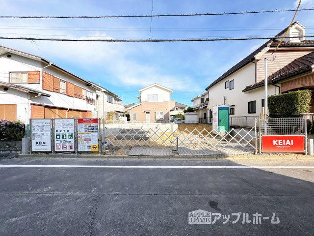 【新築住宅】坂戸市鶴舞 1期 全1棟の前面道路含む現地写真