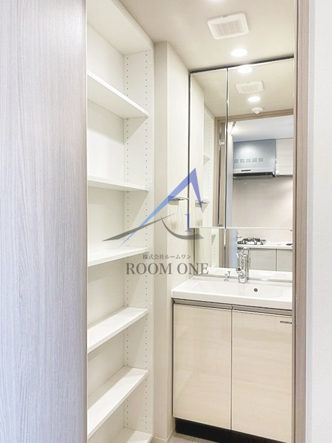 ＧＥＮＯＶＩＡ阪東橋Ⅱｓｋｙｇａｒｄｅｎの洗面所|洗面台です。