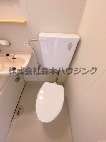 【トイレ】 | 　ブルースカイハイツ新森 | ※同タイプ別室の写真となります。
　設備内容など相違がある場合あくまで現状優先となります。