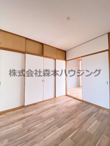【洋室】 | 　ブルースカイハイツ新森 | ※同タイプ別室の写真となります。
　設備内容など相違がある場合あくまで現状優先となります。