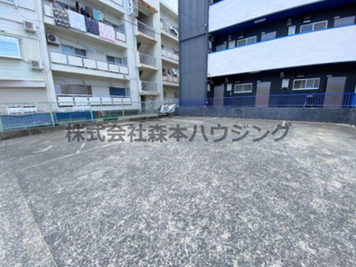 【駐車場】 | 　ブルースカイハイツ新森 | 駐車場があるので、車を買う予定の方も安心です
