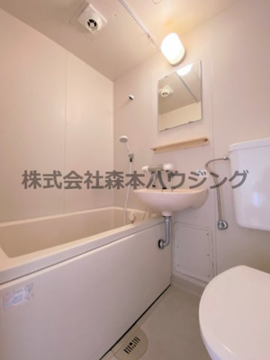 【浴室】 | 　ブルースカイハイツ新森 | ※同タイプ別室の写真となります。
　設備内容など相違がある場合あくまで現状優先となります。