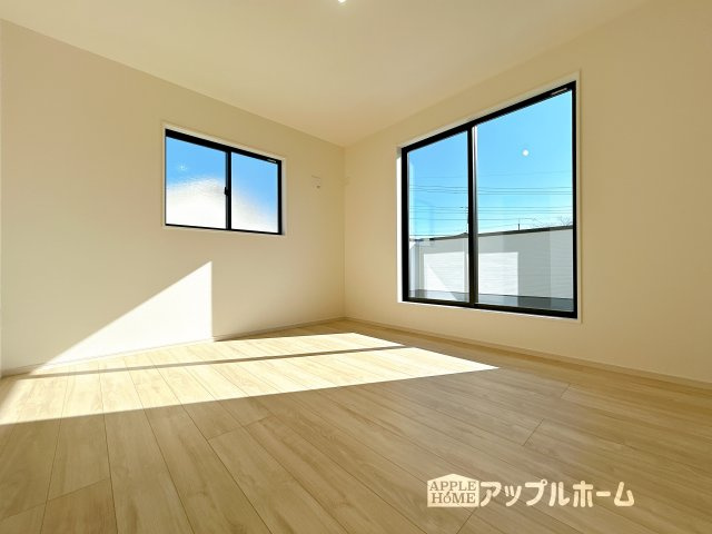 【新築住宅】比企郡嵐山町 15期の洋室|２階居室は全室収納あり！たっぷりある収納活用でお部屋もキレイを保てます♪