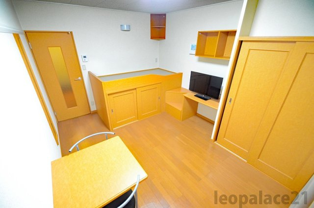 レオパレス菜花の居間・リビング|実際と異なる場合がございます。