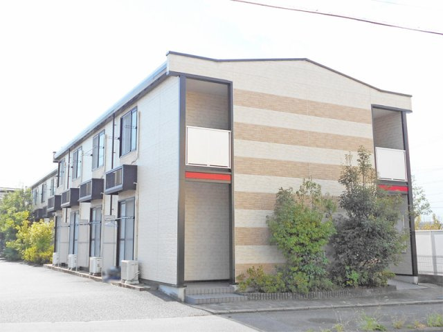 レオパレスルピナスの外観