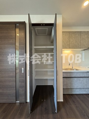 【収納】 | ミュージションテラス調布柴崎 | 2F　LDK13.5帖　収納②