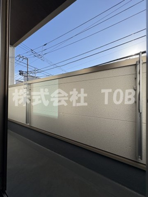 【バルコニー】 | ミュージションテラス調布柴崎 | 2F　LDK13.5帖　バルコニー